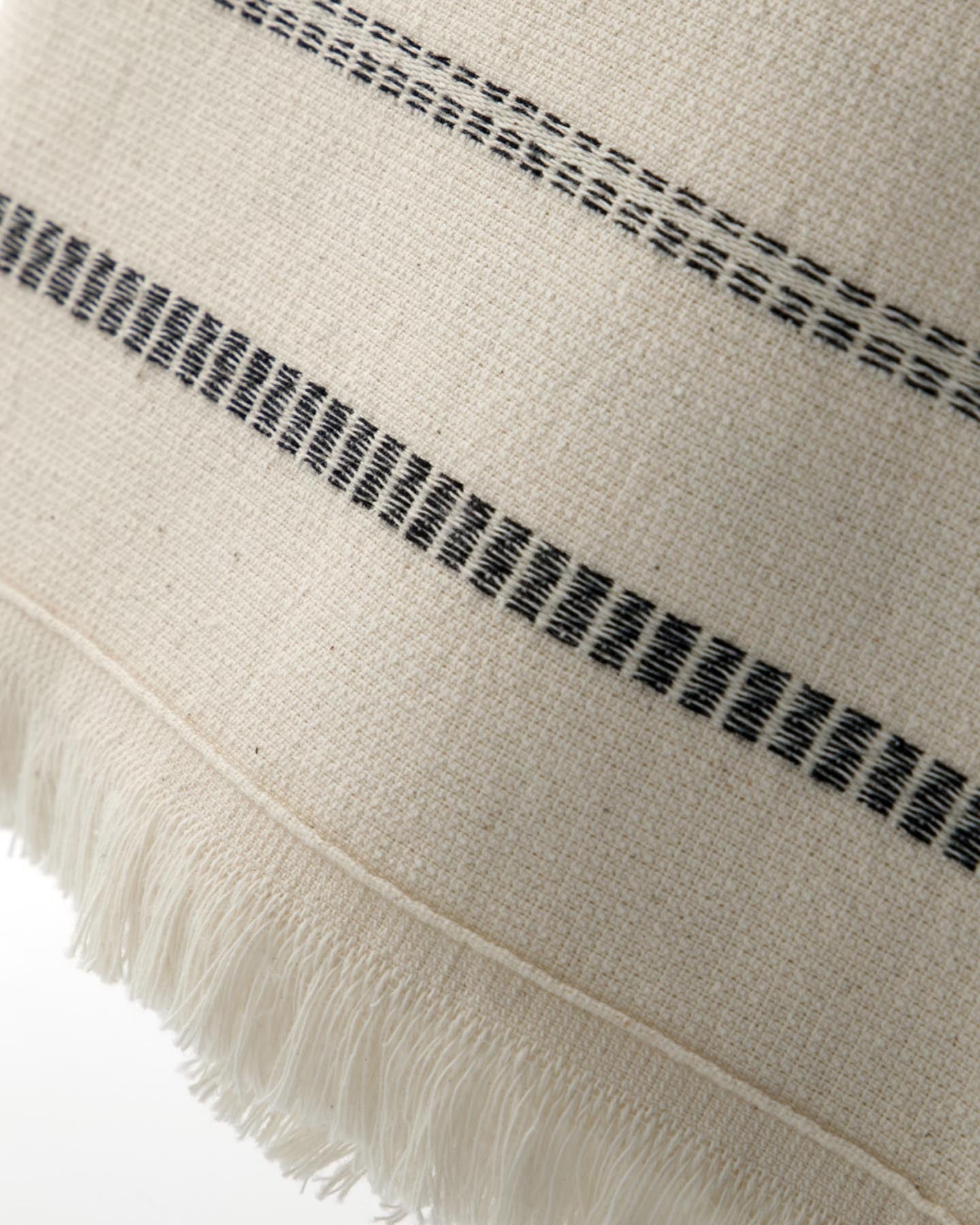 Handtuch, MKTrue, Off-White;Schwarz in Off-White, Schwarz präsentiert im Onlineshop von KAQTU Design AG. Handtuch ist von Meraki