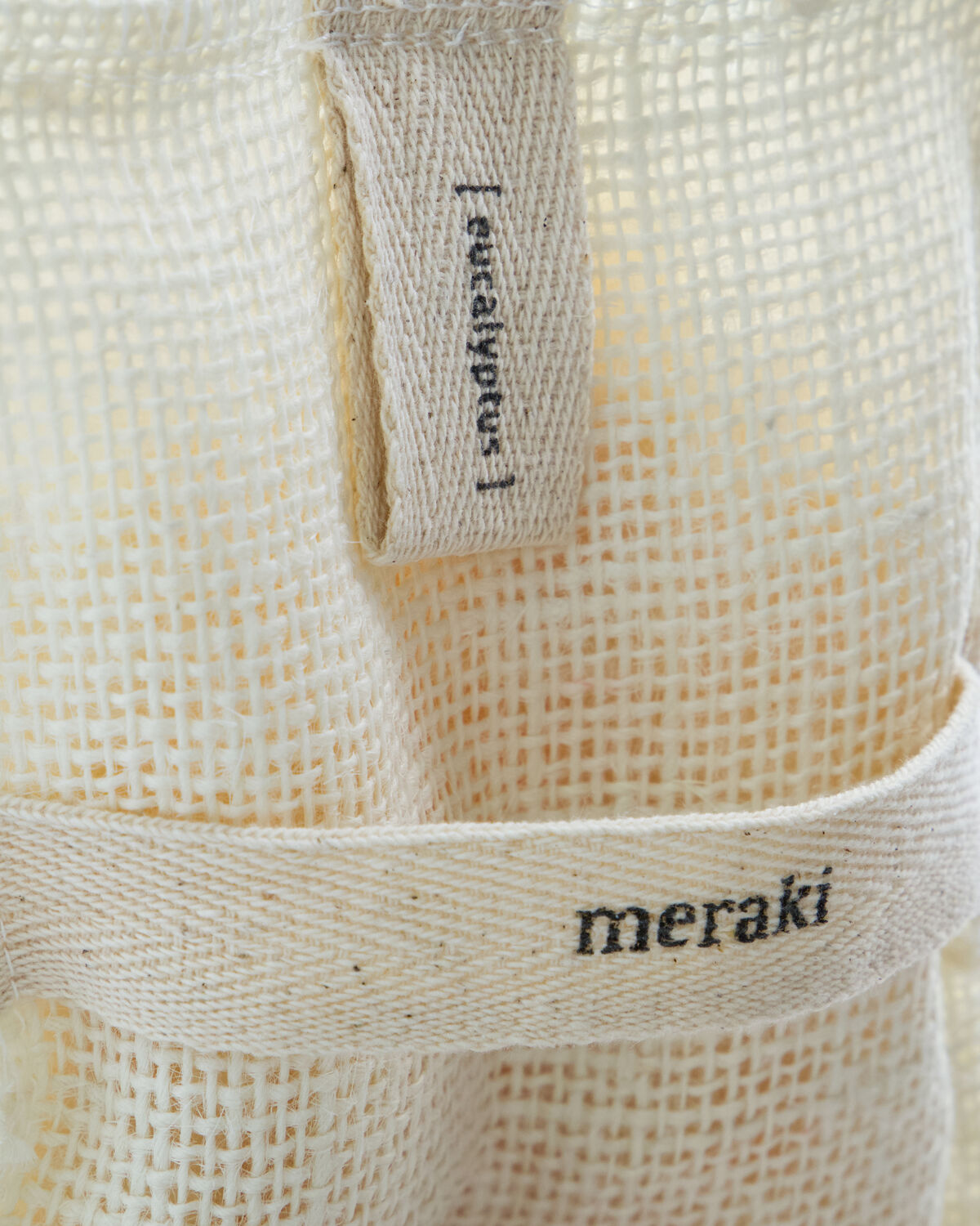 Eucalyptus-Badewäsche von Meraki, 140 g, für eine erfrischende und sanfte Reinigung, perfekt für entspannende Wellness-Momente.