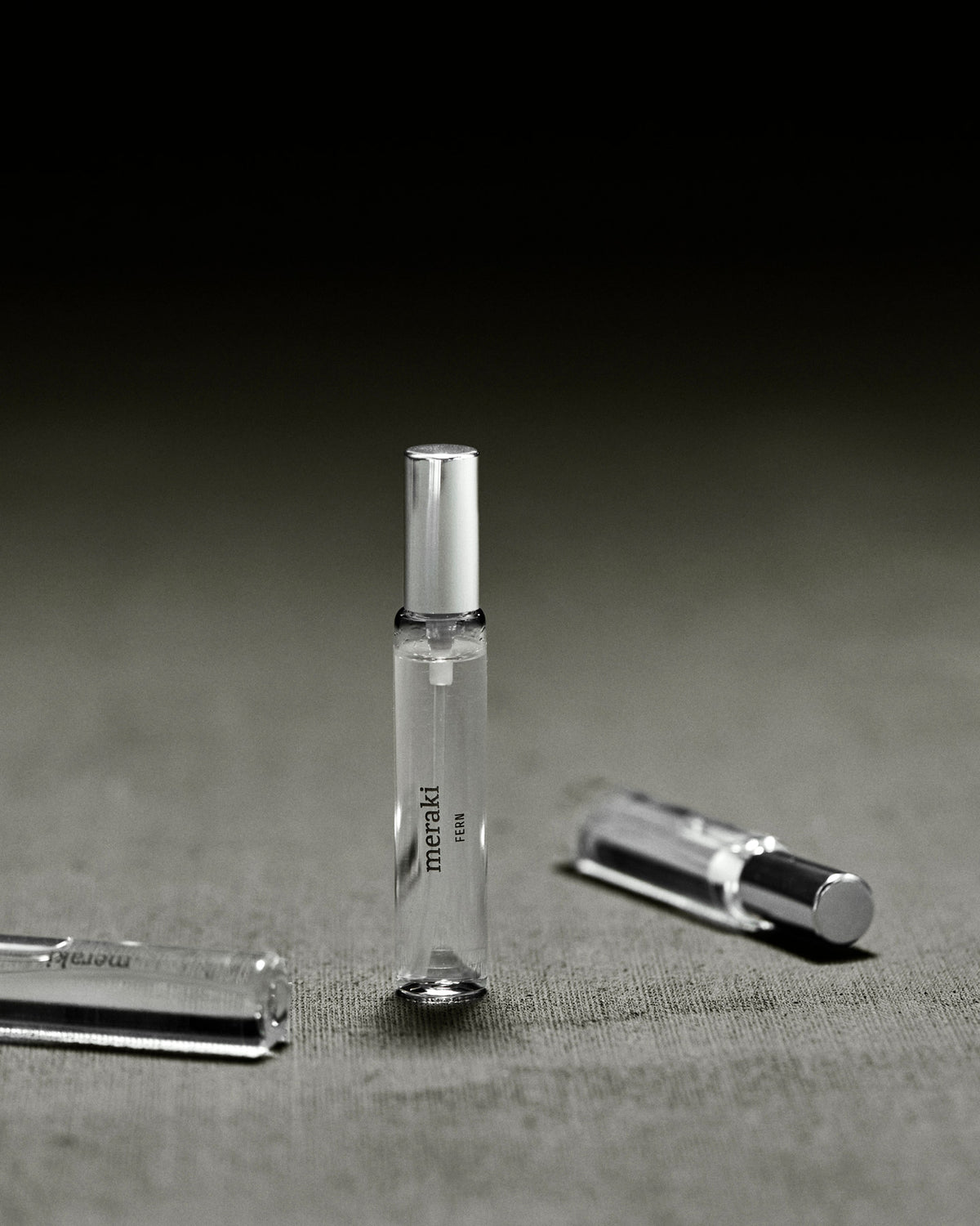 Eau de toilette Fern von Meraki als schlankes Flakon in handlicher Reisegrösse
