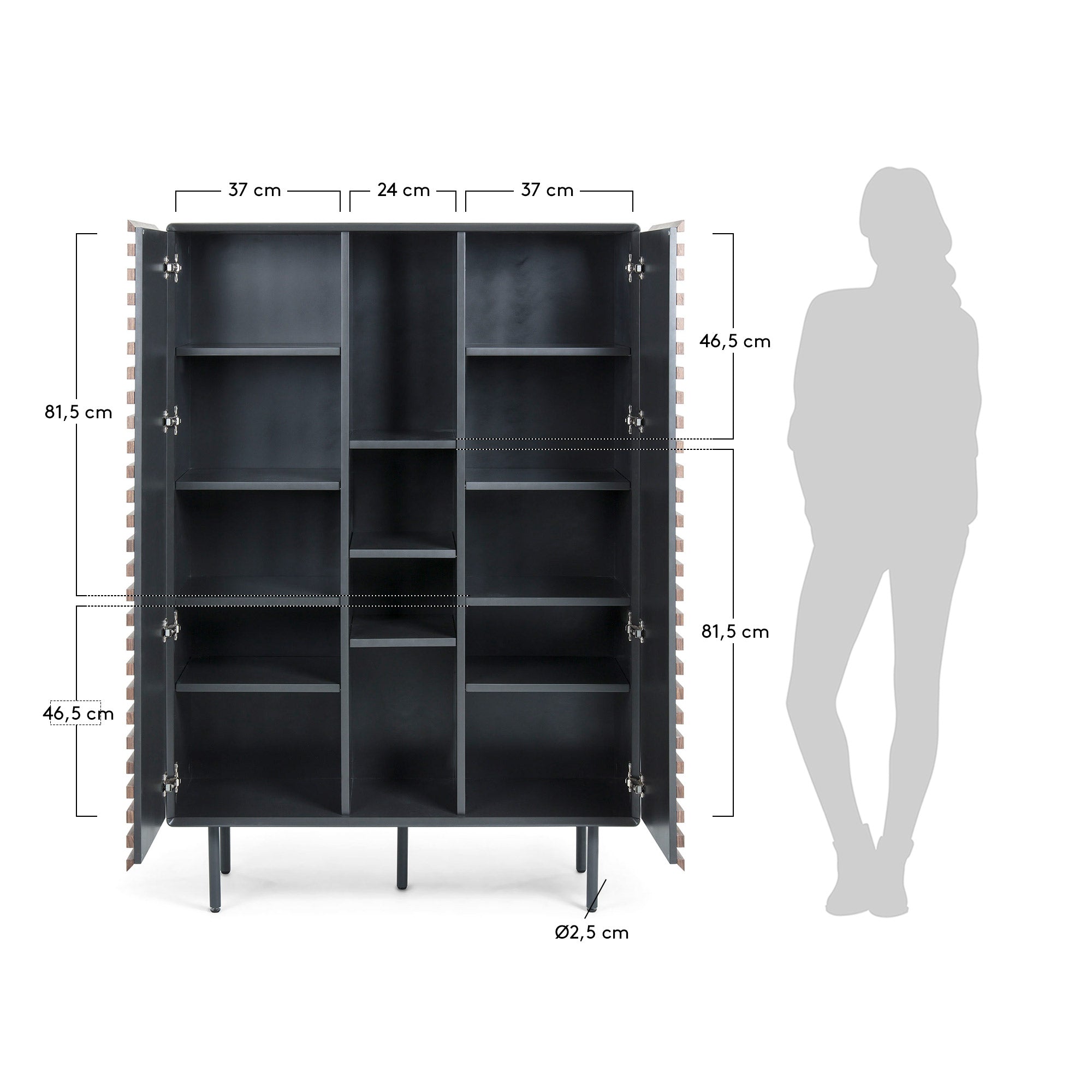 Das Kesia Highboard von Kave Home vereint elegantes Design mit praktischer Funktionalität. Mit Walnussfurnier und robusten Metallbeinen ist es der perfekte Blickfang.