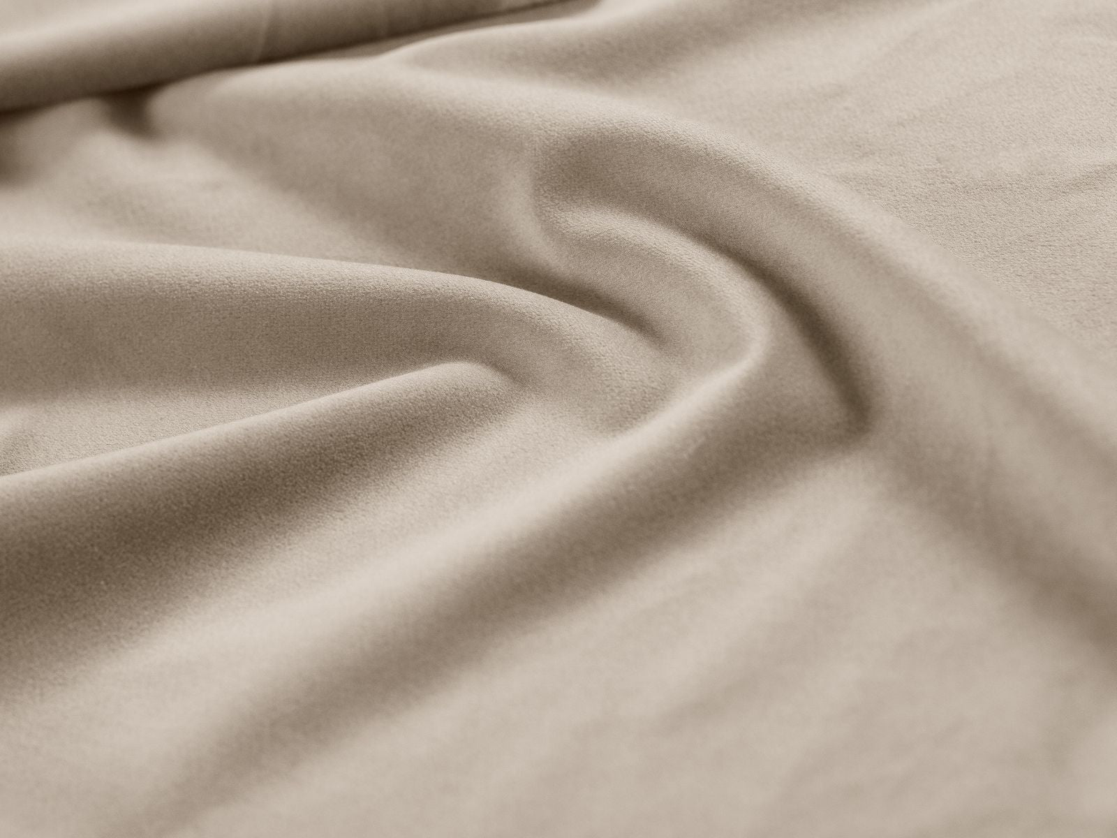 Beige 3-Sitzer Sofa David von Micadoni, stilvolles Bettsofa mit komfortabler Schlaffunktion für gemütliche Nächte und Gäste.