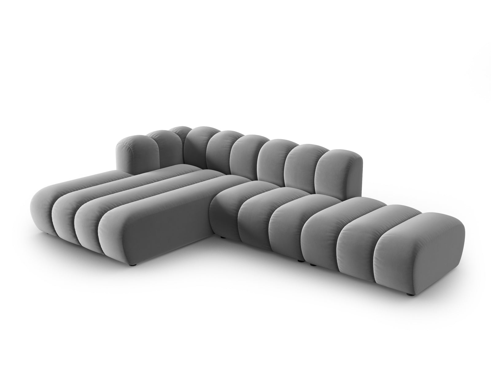 Elegantes Lupine Velour Ecksofa in Grau, modulares Design, 5-Sitzer, ideal für stilvolle Wohnräume, präsentiert von Micadoni.