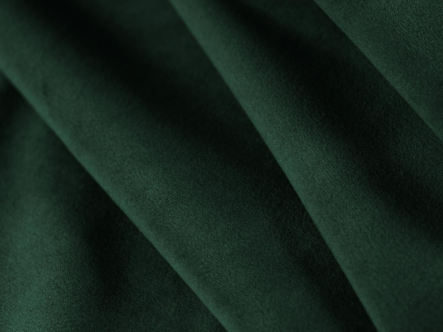 Entdecken Sie das elegante Bellis Velour Sofa 4 Sitzer von Micadoni – modular, komfortabel und in verschiedenen Farben erhältlich. Ideal für Ihr Zuhause!