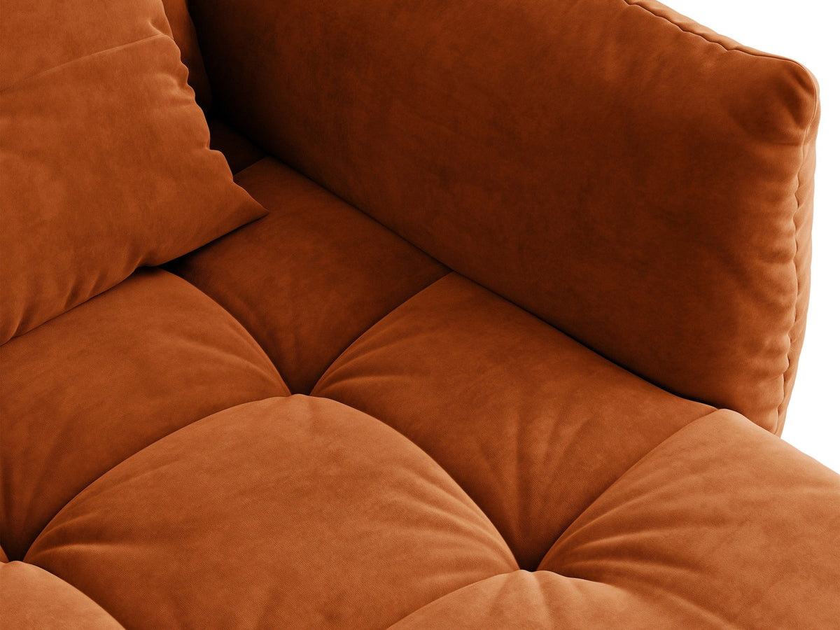 Eckmodul des Bloom Sofas von Micadoni in leichtem Beige, Bezug aus Casino Velours-Stoff, schwarze Kunststoffbeine, gepolsterte Rückenlehne.