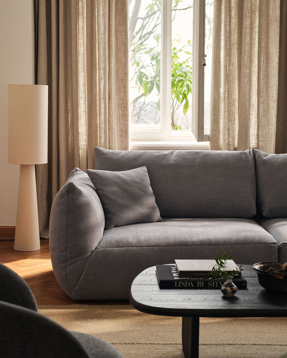 Chris Velour Modul Corner 1 Sitzer in Light Brown-Casino präsentiert im Onlineshop von KAQTU Design AG. Modulares Sofa ist von Micadoni
