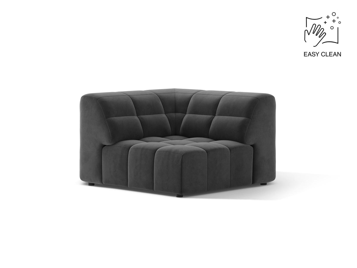 Eckmodul eines modularen Sofas in leichtem Beige mit Chenille-Bezug Eden, schwarzen Kunststoffbeinen und niedriger Rückenlehne.