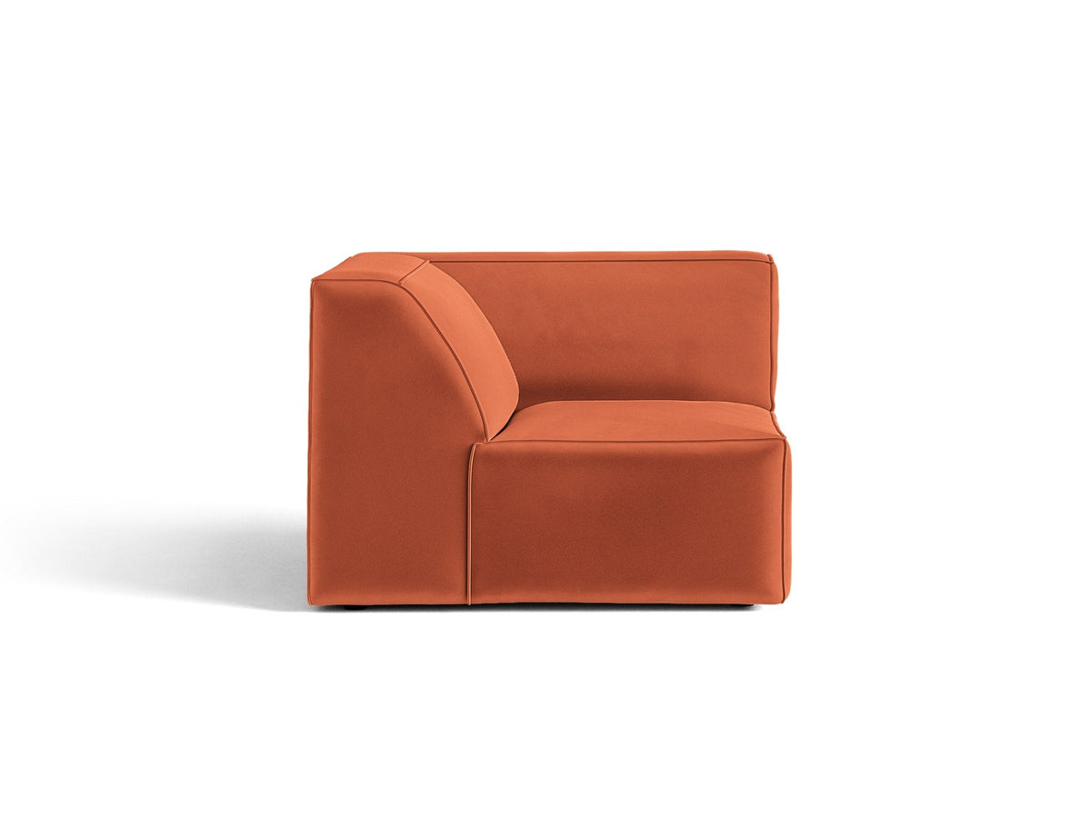 Eckmodul Jodie von Micadoni in leichtem Beige, Venus-Samtstoff, schwarze Kunststoffbeine, Teil eines modularen Sofasystems.