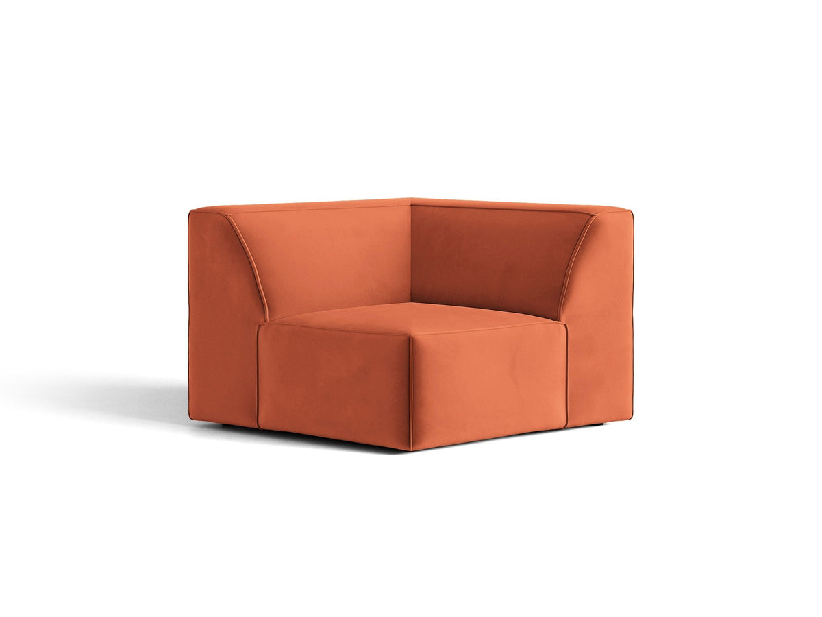 Eckmodul Jodie von Micadoni in leichtem Beige, Venus-Samtstoff, schwarze Kunststoffbeine, Teil eines modularen Sofasystems.