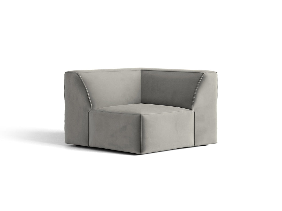 Eckmodul Jodie von Micadoni in leichtem Beige, Venus-Samtstoff, schwarze Kunststoffbeine, Teil eines modularen Sofasystems.