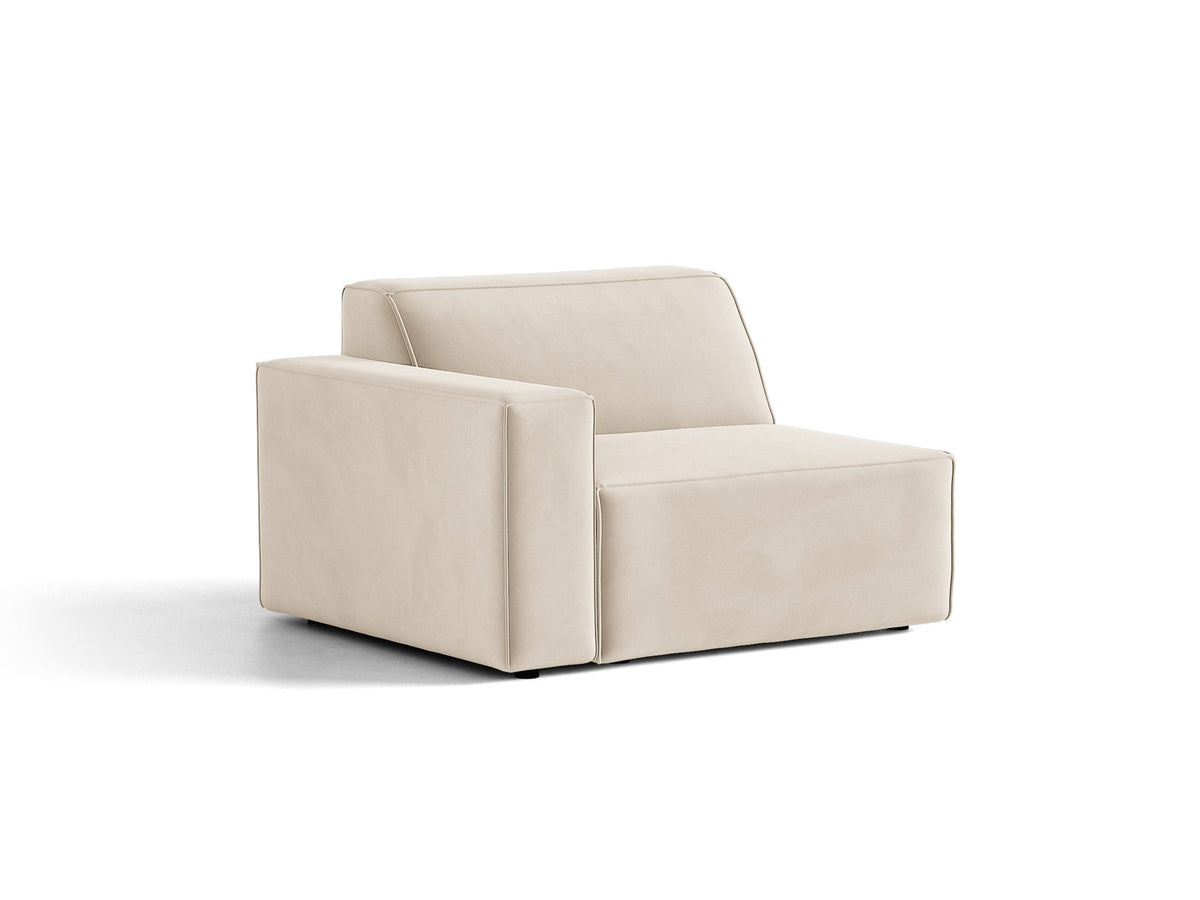 Modulares Sofa-Element Jodie von Micadoni in leichtem Beige mit Venus-Samtstoff, schwarzen Kunststoffbeinen und niedriger Rückenlehne.