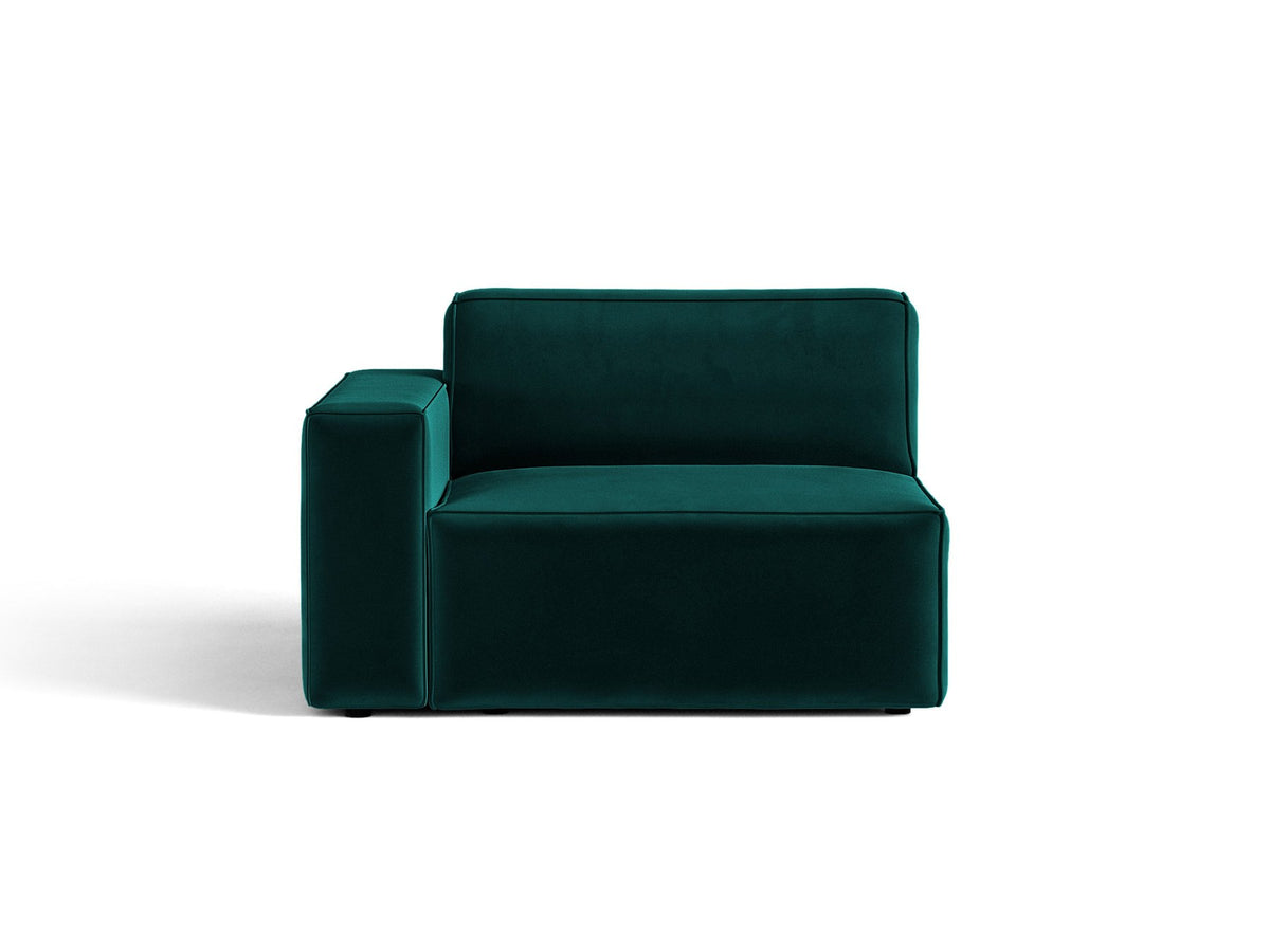 Modulares Sofa-Element Jodie von Micadoni in leichtem Beige mit Venus-Samtstoff, schwarzen Kunststoffbeinen und niedriger Rückenlehne.