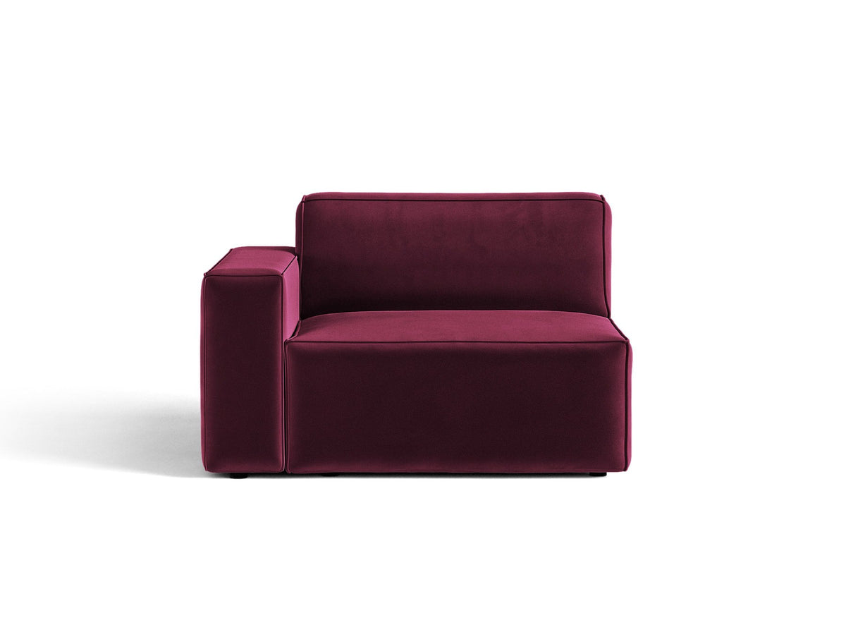 Modulares Sofa-Element Jodie von Micadoni in leichtem Beige mit Venus-Samtstoff, schwarzen Kunststoffbeinen und niedriger Rückenlehne.