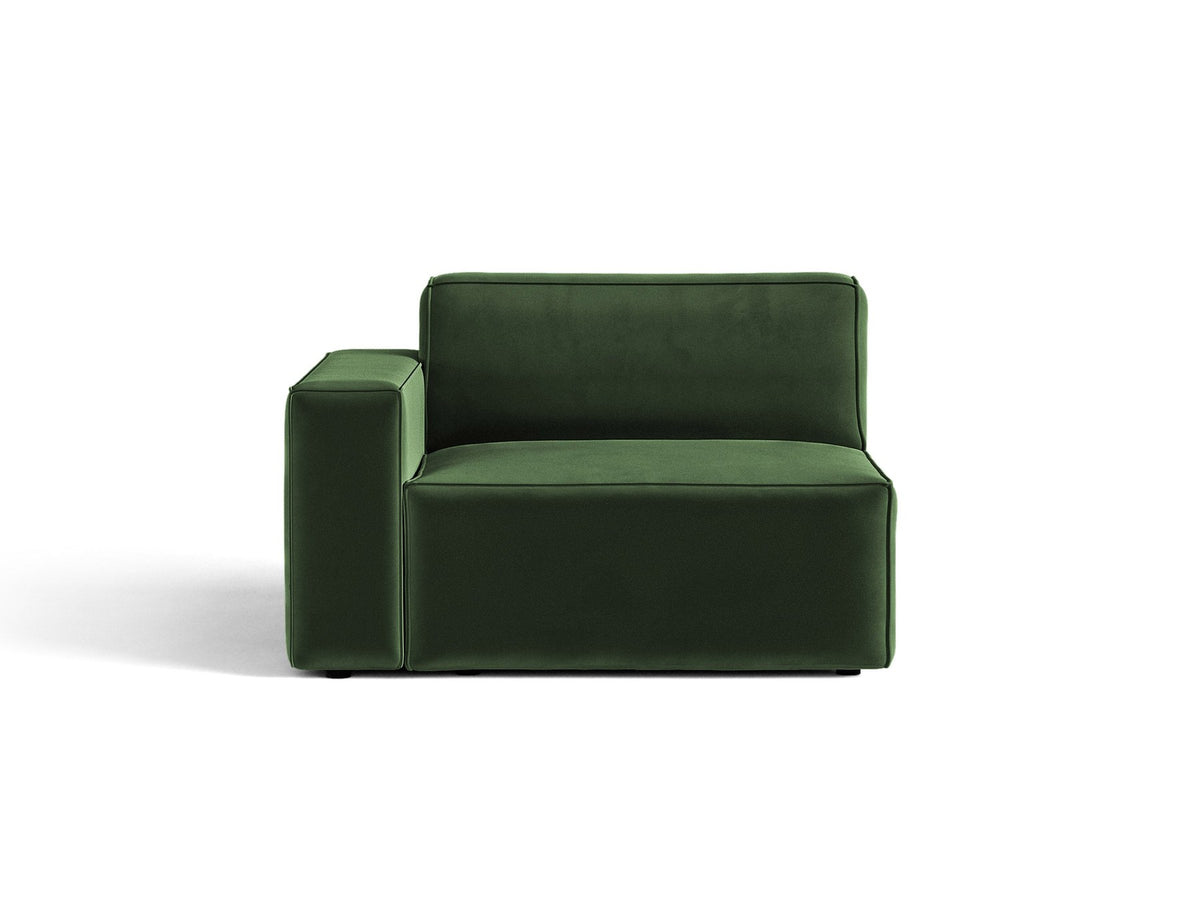 Modulares Sofa-Element Jodie von Micadoni in leichtem Beige mit Venus-Samtstoff, schwarzen Kunststoffbeinen und niedriger Rückenlehne.