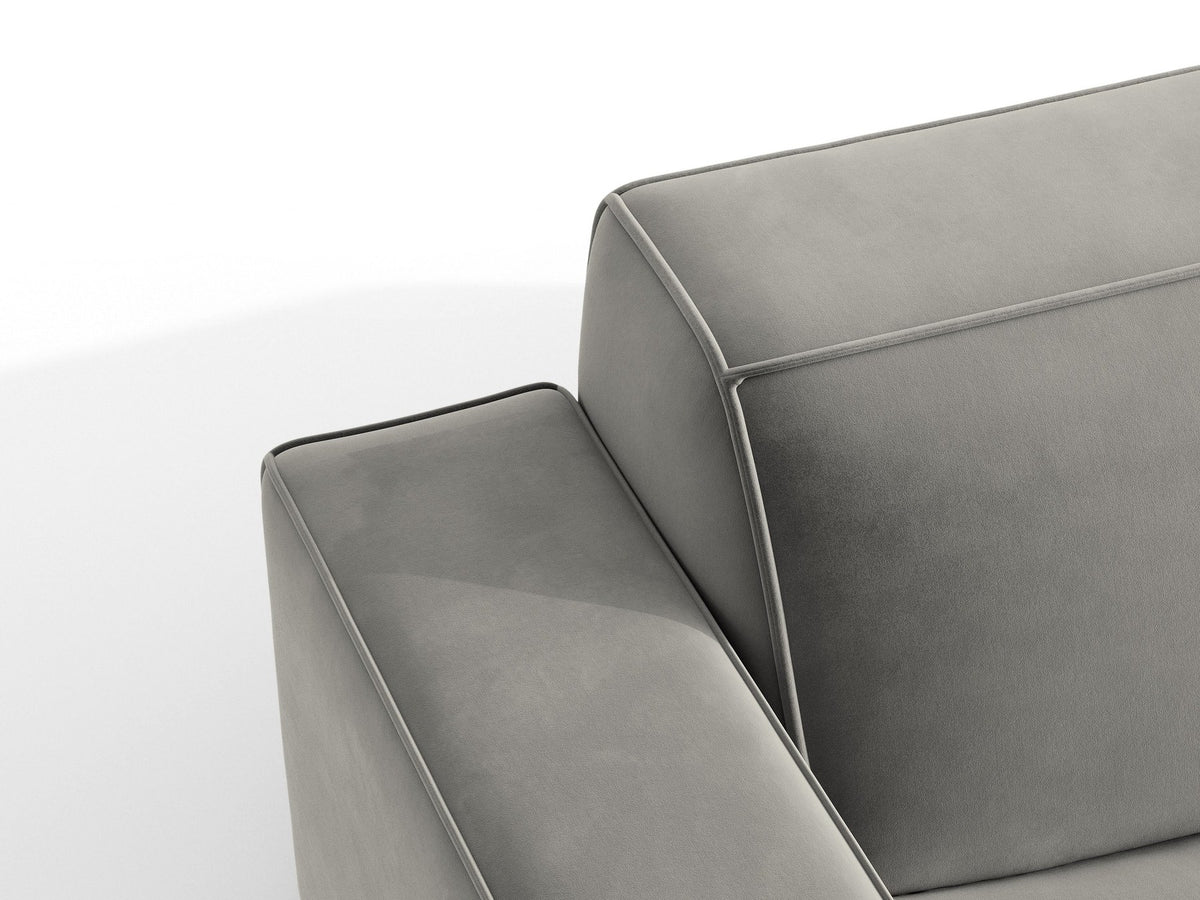Modulares Sofa-Element Jodie von Micadoni in leichtem Beige mit Venus-Samtstoff, schwarzen Kunststoffbeinen und niedriger Rückenlehne.