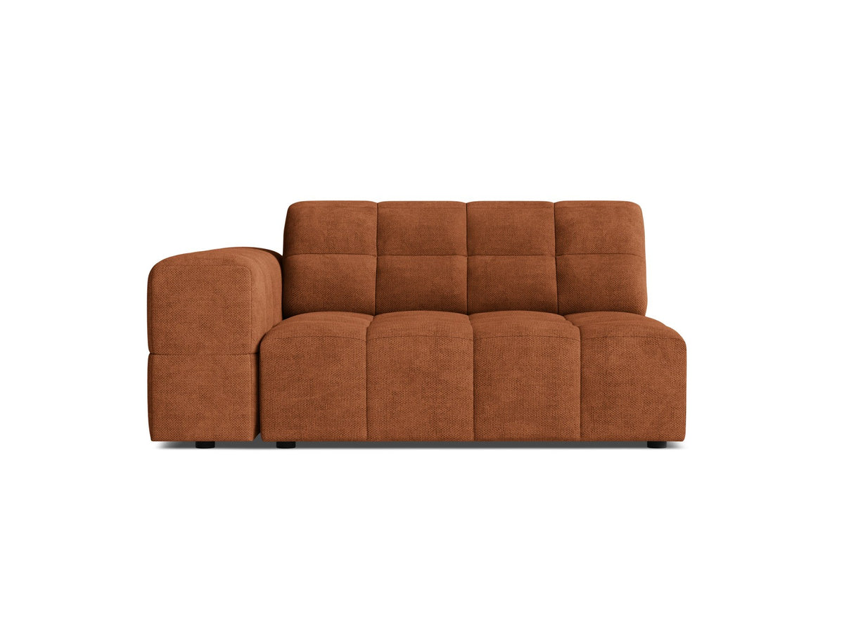 Modulares Sofa Jennifer von Micadoni in Leichtes beige mit Chenille-Bezug Eden, schwarzen Kunststoffbeinen und niedriger Rückenlehne.