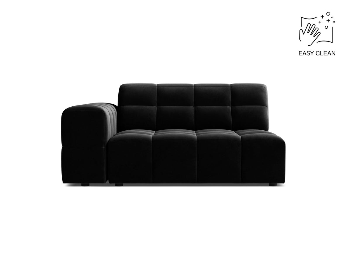 Modulares Sofa Jennifer von Micadoni in Leichtes beige mit Chenille-Bezug Eden, schwarzen Kunststoffbeinen und niedriger Rückenlehne.