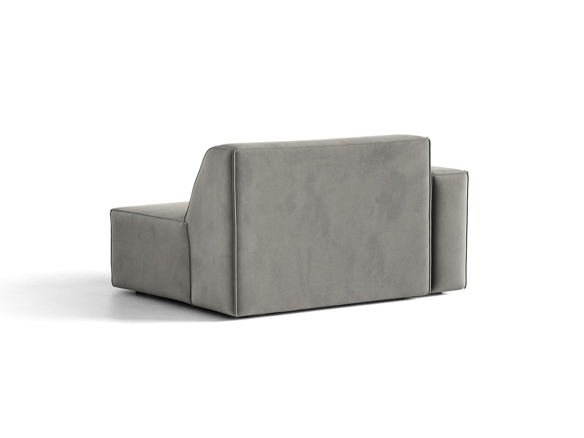 Modulares Sofa-Element Jodie von Micadoni in Leichtes Beige mit Venus Samtstoff, schwarzen Kunststoffbeinen und niedriger Rückenlehne.