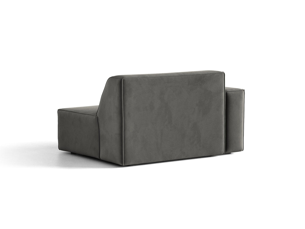 Modulares Sofa-Element Jodie von Micadoni in Leichtes Beige mit Venus Samtstoff, schwarzen Kunststoffbeinen und niedriger Rückenlehne.