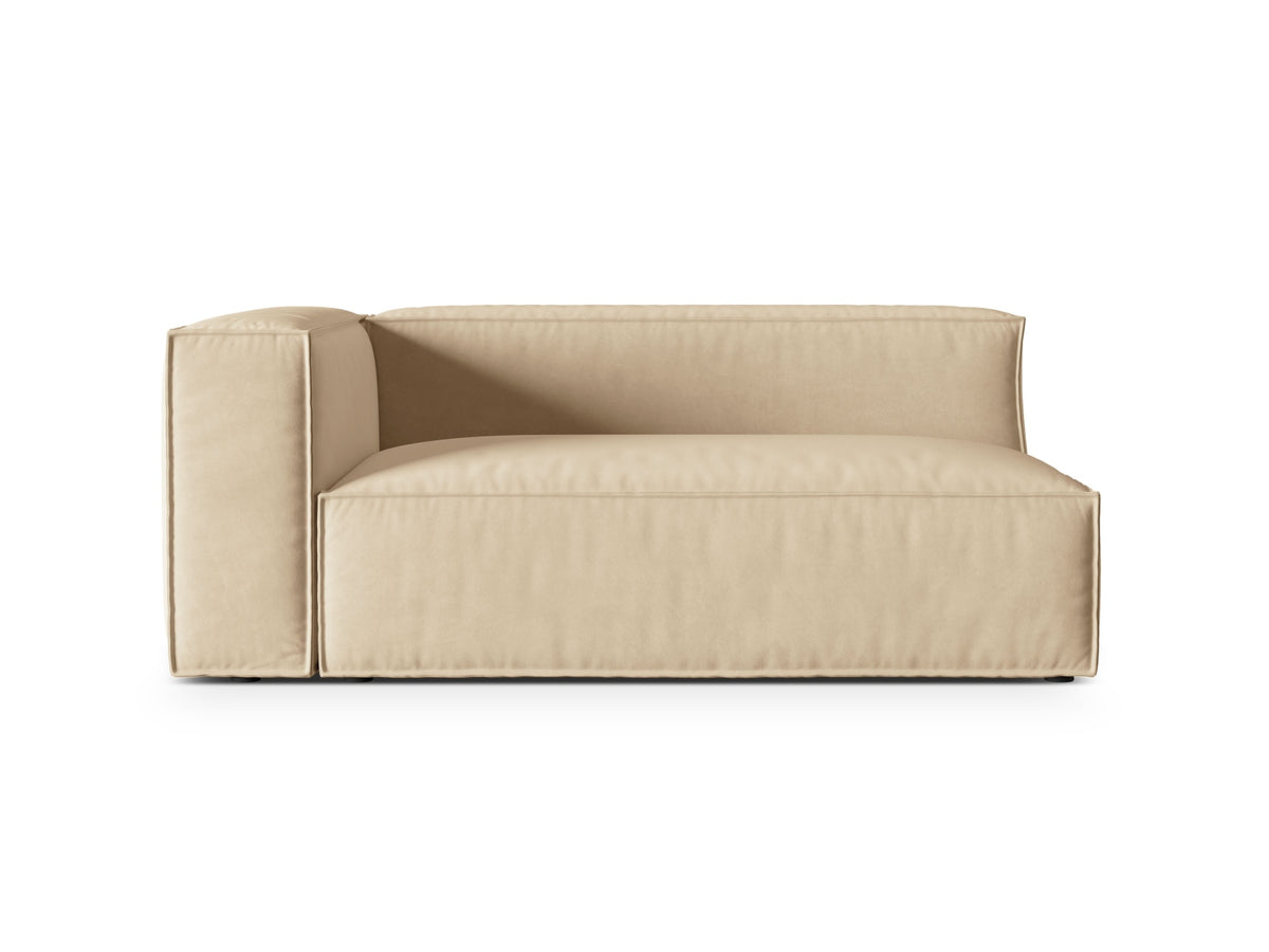 Nuria Velour links Modular Sofa 3 Sitzer in Nude-Paris präsentiert im Onlineshop von KAQTU Design AG. Modulares Sofa ist von Micadoni