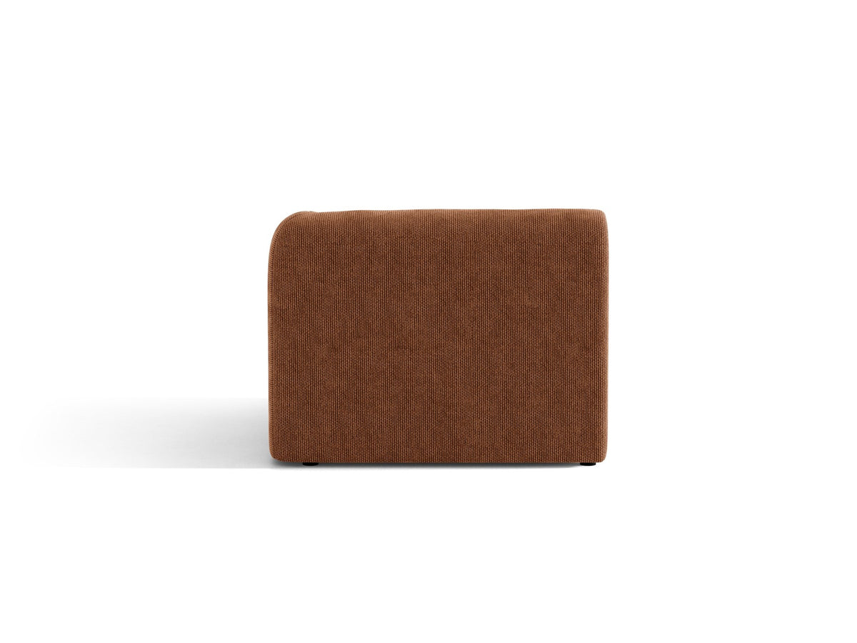 Miley Einsitzer von Micadoni: modulares Sofa-Modul in Dunkelbeige mit Stoffbezug Bluvel 30, schwarzen Kunststoffbeinen und gepolsterter Rückenlehne.