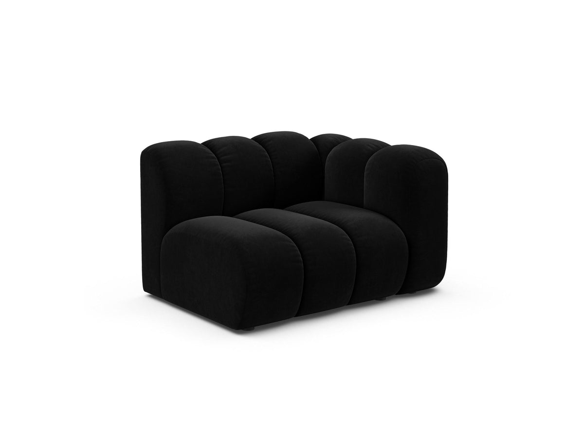 Produktfoto des Lupine Einsitzers von Micadoni: modulares Sofa mit beigem Venus-Stoffbezug und schwarzen Kunststoffbeinen.