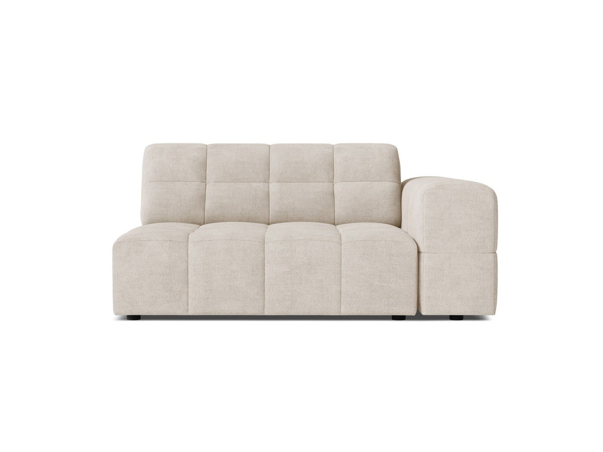 Modulares Sofa Jennifer von Micadoni in leichtem Beige, Bezug aus Eden-Chenille mit 3D-Struktur, schwarze Kunststoffbeine, rechtsseitige Ausrichtung.