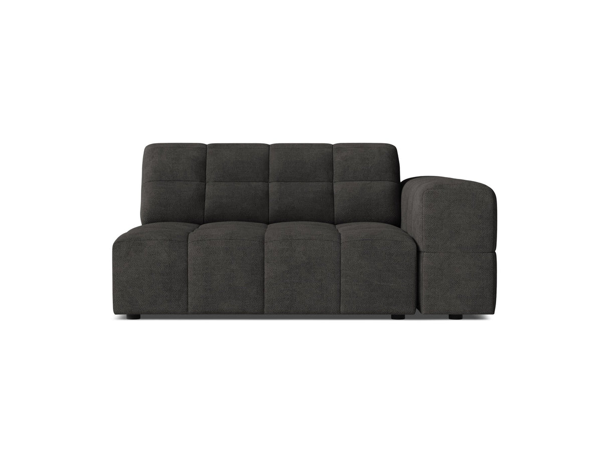Modulares Sofa Jennifer von Micadoni in leichtem Beige, Bezug aus Eden-Chenille mit 3D-Struktur, schwarze Kunststoffbeine, rechtsseitige Ausrichtung.