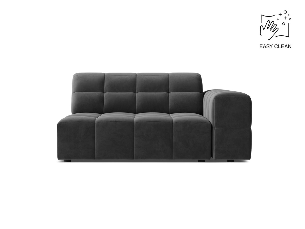Modulares Sofa Jennifer von Micadoni in leichtem Beige, Bezug aus Eden-Chenille mit 3D-Struktur, schwarze Kunststoffbeine, rechtsseitige Ausrichtung.