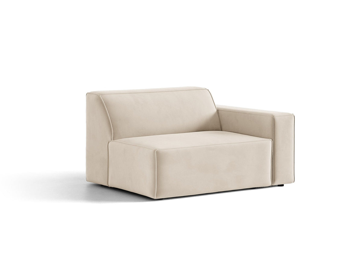 Modulares Sofa Jodie von Micadoni in leichtem Beige, Venus Samtstoff, schwarzen Kunststoffbeinen, rechtsseitige Ausrichtung als Eckmodul.