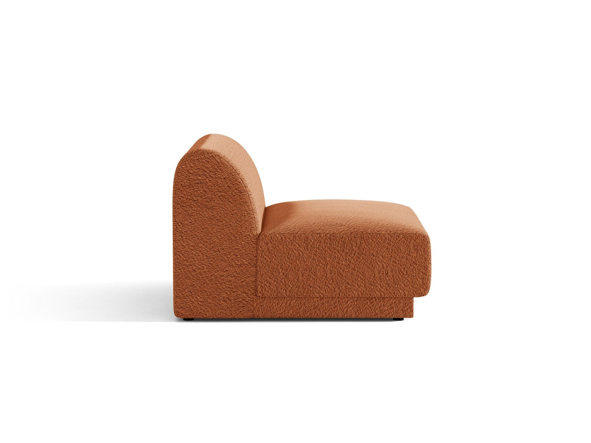 Einsitzer-Modul des Miley Sofas von Micadoni in Dunkelbeige, bezogen mit samtartigem Bluvel-Stoff, mit schwarzen Kunststofffüssen.