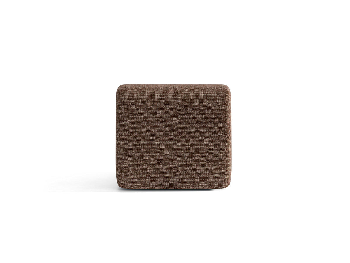 Armloses Samtmodul-Sofaelement Neo von Micadoni in dunklem Olivgrün, mit schwarzen Kunststoffbeinen, Teil eines modularen Sofasystems.