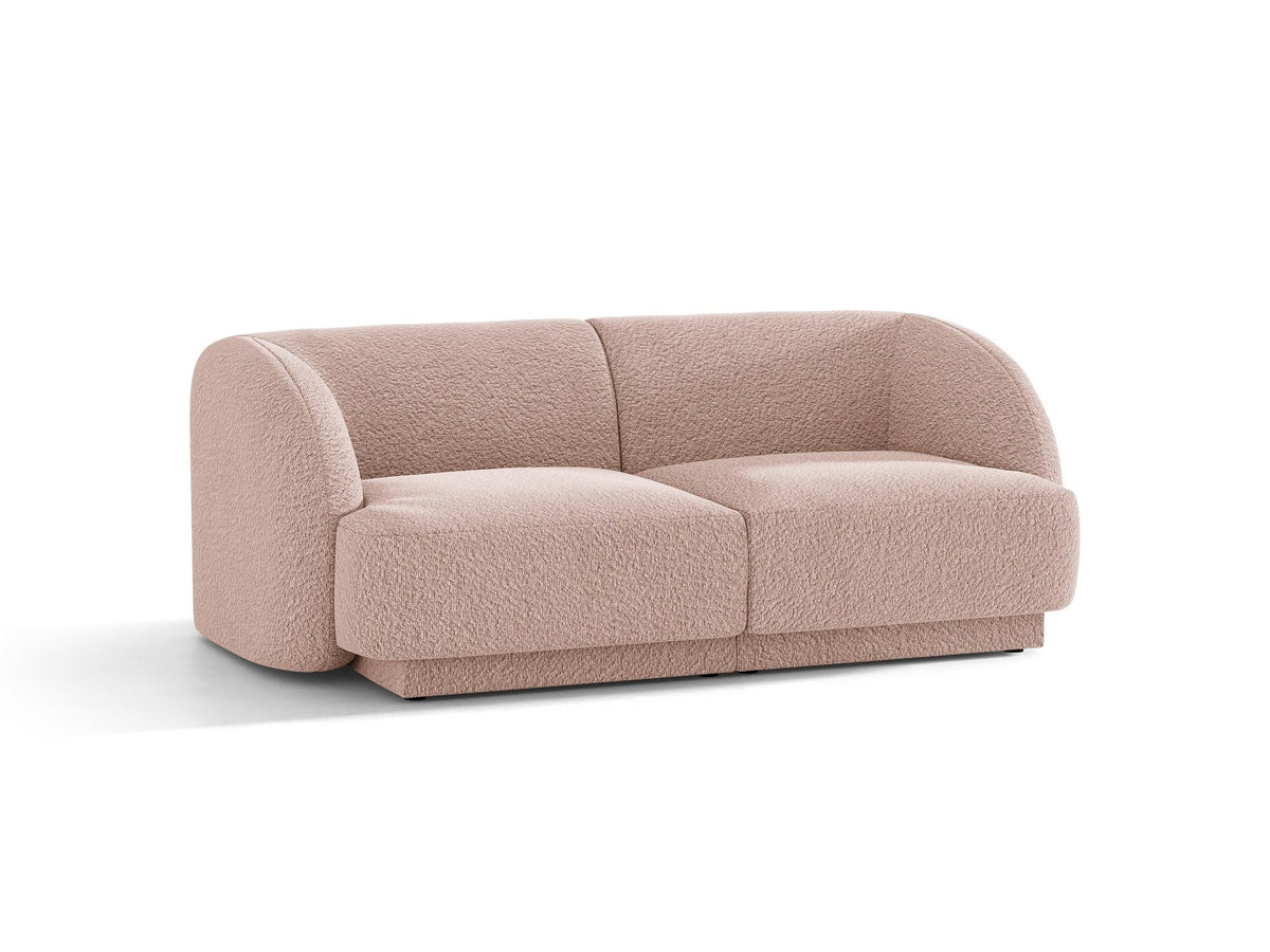 Dunkelbeiges 2er Sofa Miley von Micadoni mit Bluvel-Stoffbezug, schwarzen Kunststoffbeinen und flacher Rückenlehne, freigestellt fotografiert.