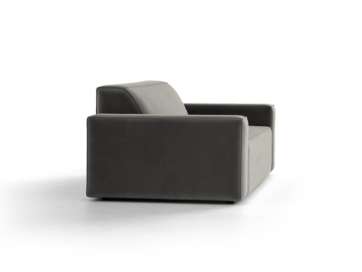 Zweisitzer-Sofa Jodie von Micadoni mit beigem Samtbezug, schwarzen Kunststoffbeinen und gepolsterter Rückenlehne, Frontalansicht.