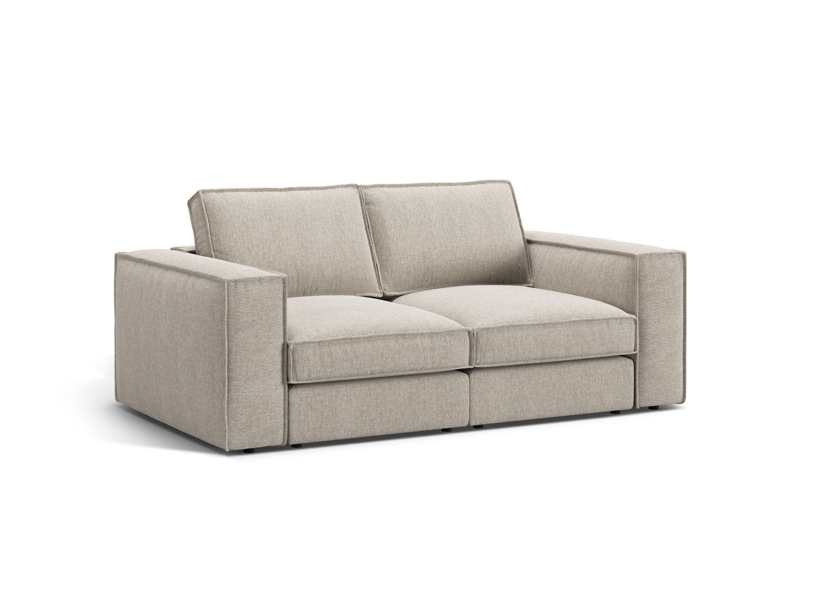 Elegantes 2-Sitzer Sofa Pola von Micadoni in stilvollem Sand-Babel, ideal für moderne Wohnräume und gemütliche Abende.