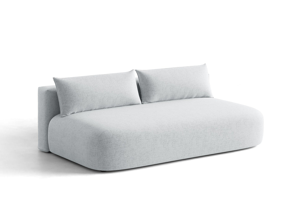 Beiges 3er Sofa Hena von Micadoni mit Chenille-Stoff, abgerundeter Form ohne Armlehnen, Kunststoffbeinen und sichtbarem Bettkasten.