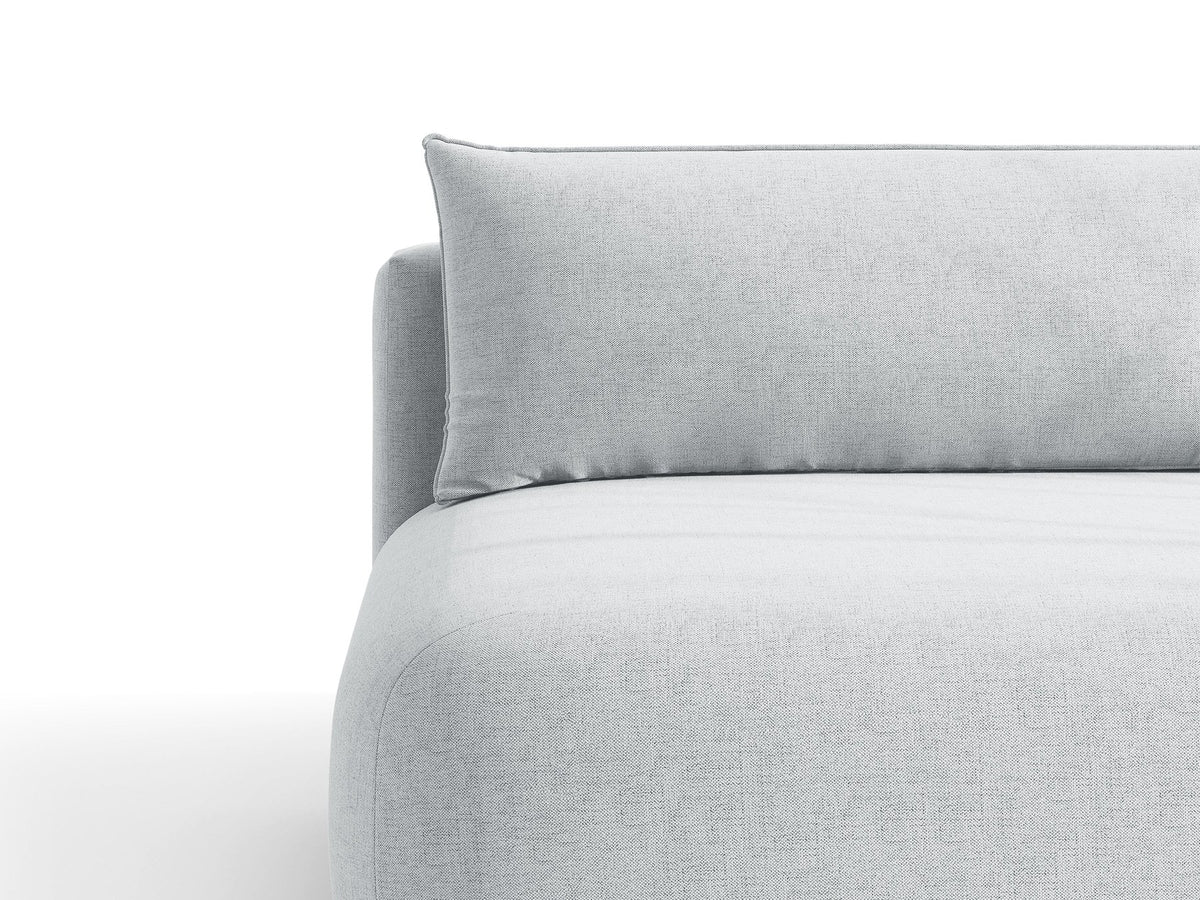 Beiges 3er Sofa Hena von Micadoni mit Chenille-Stoff, abgerundeter Form ohne Armlehnen, Kunststoffbeinen und sichtbarem Bettkasten.