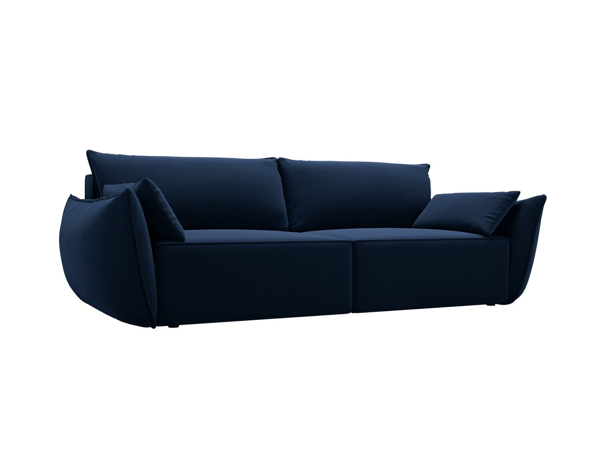 3-Sitzer Sofa Kaelle von Micadoni in leichtem Beige mit Chenille-Bezug, Bettkasten und schwarzen Kunststoffbeinen, Frontalansicht.