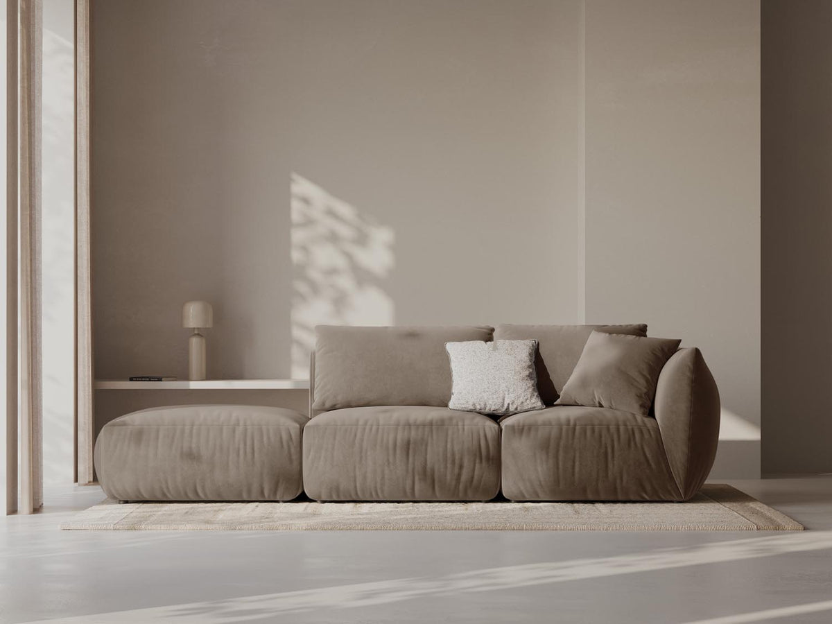 Chris Velour links Modular Sofa 3 Sitzer in Light Brown-Casino präsentiert im Onlineshop von KAQTU Design AG. 3er Sofa ist von Micadoni