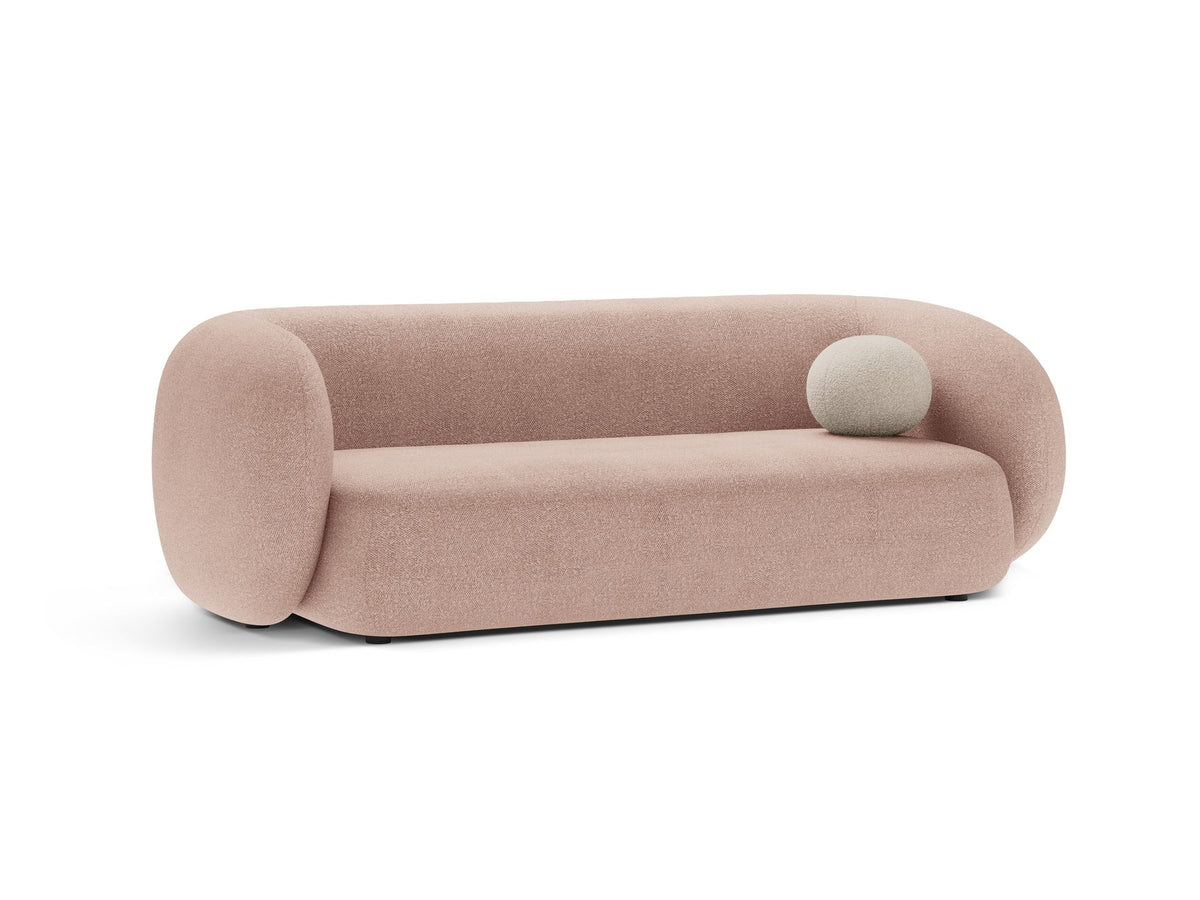 Weisses 3er Sofa Kate von Micadoni mit Bouclé-Stoffbezug, schwarzen Kunststoffbeinen und modularem Aufbau, Frontalansicht.
