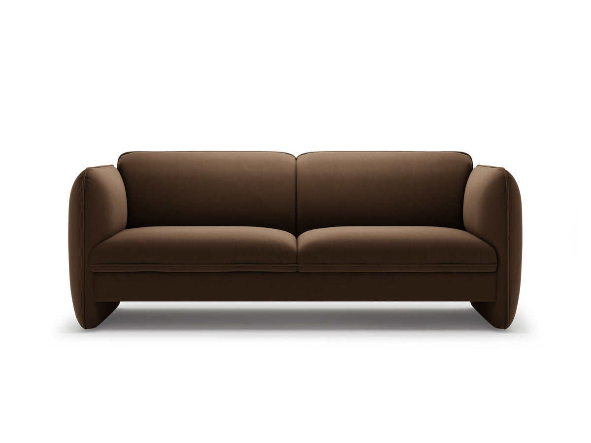 Kobaltblaues 3er Sofa Georgia von Micadoni mit Samtvelours-Bezug, schwarzen Kunststoffbeinen und gepolsterten Armlehnen als Sitzfläche.