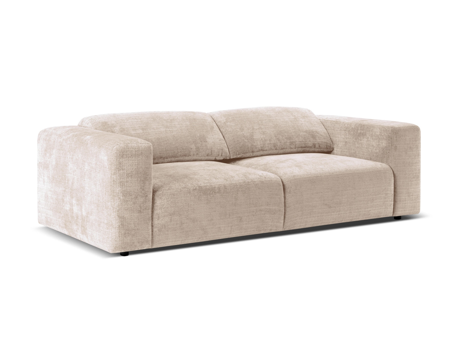 Erleben Sie das elegante Cruz Sofa 3 Sitzer von Micadoni – perfektes Möbelstück für Ihr Wohnzimmer, das modernes Design mit höchstem Komfort kombiniert.