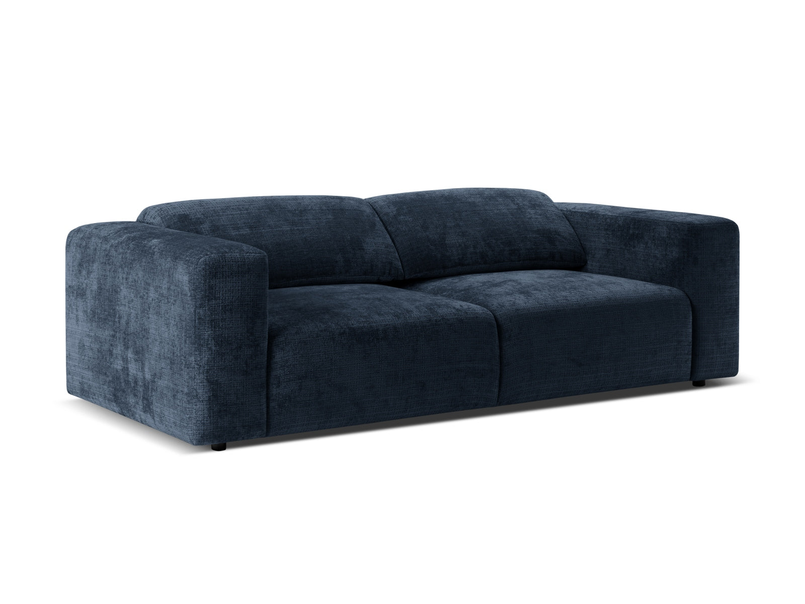 Erleben Sie das elegante Cruz Sofa 3 Sitzer von Micadoni – perfektes Möbelstück für Ihr Wohnzimmer, das modernes Design mit höchstem Komfort kombiniert.