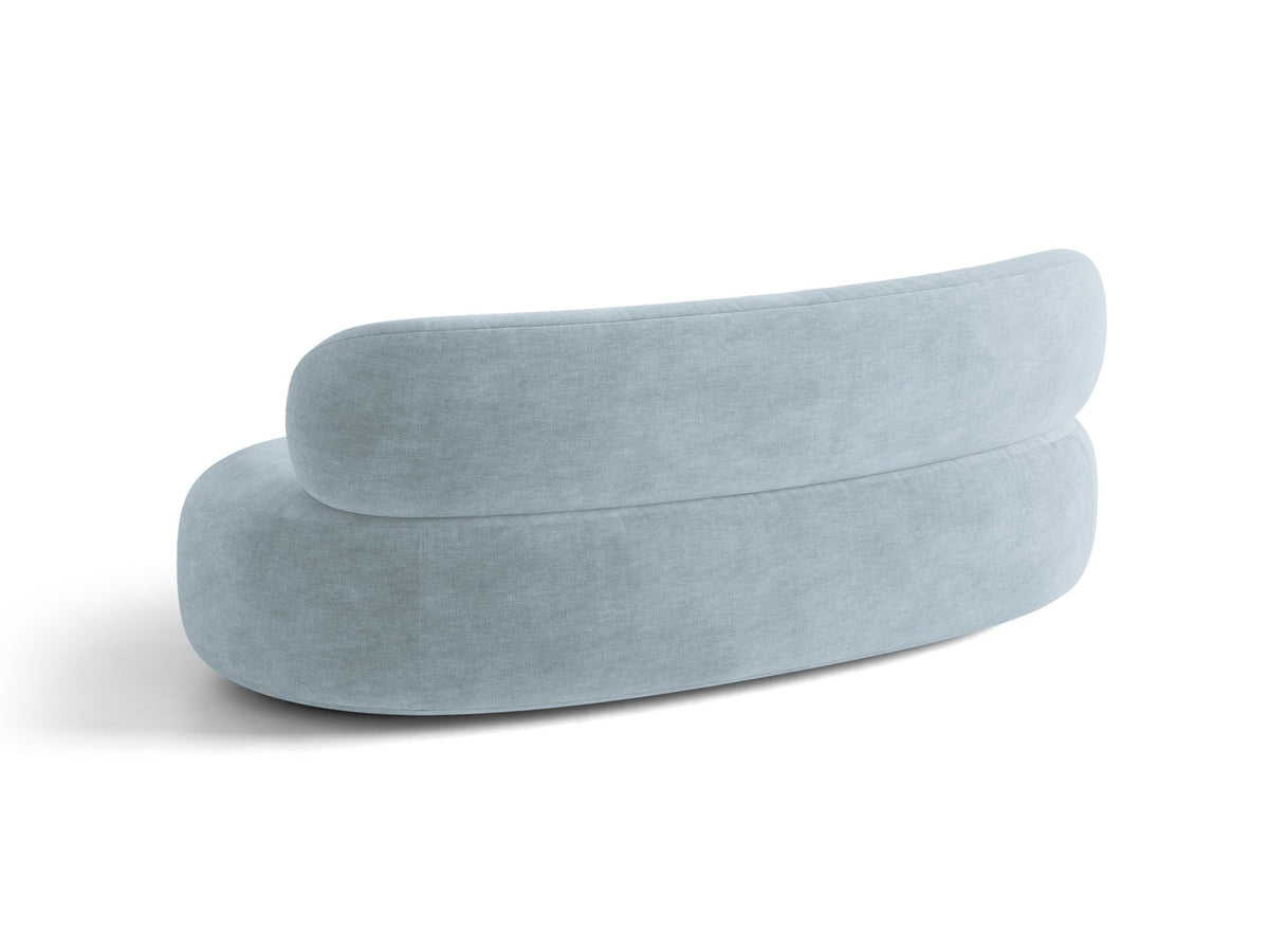 Foto des Aura 3er Sofas von Micadoni in Leichtes beige, Chenille-Stoff Golden, geschwungene Rückenlehne, schwarze Kunststoffbeine.