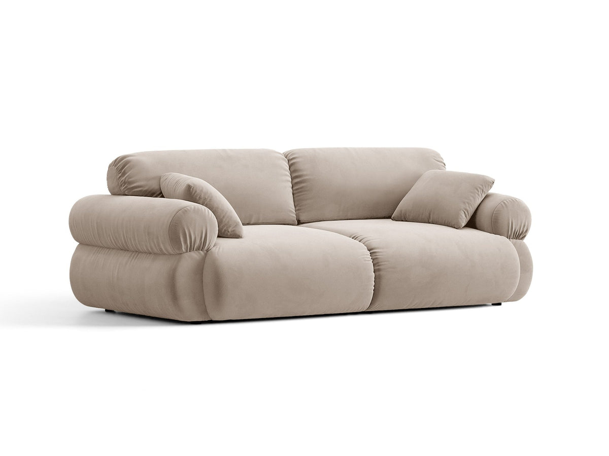 3er Sofa Ophelia von Micadoni in Beige mit Liberty Stoffbezug, niedriger Rückenlehne und schwarzen Kunststoffbeinen, modulare Bauweise sichtbar.