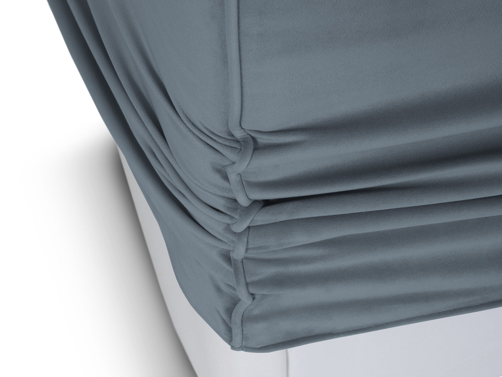 Entdecken Sie das elegante Boho Velour Sofa 4 Sitzer von Micadoni – ideal für Ihr modernes Wohnambiente. Wählen Sie Ihre Wunschfarbe für maximalen Komfort!