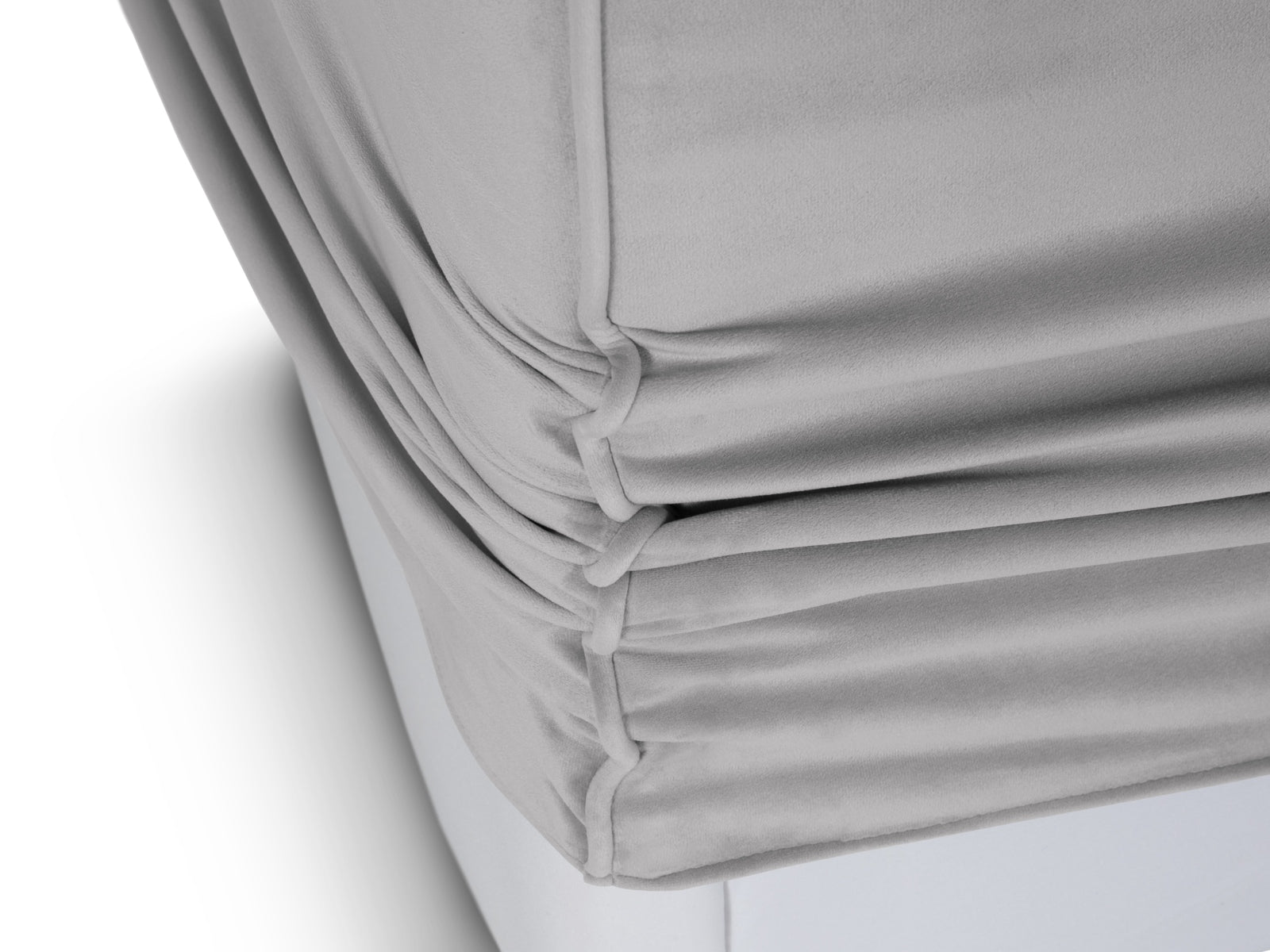 Entdecken Sie das elegante Boho Velour Sofa 4 Sitzer von Micadoni – ideal für Ihr modernes Wohnambiente. Wählen Sie Ihre Wunschfarbe für maximalen Komfort!