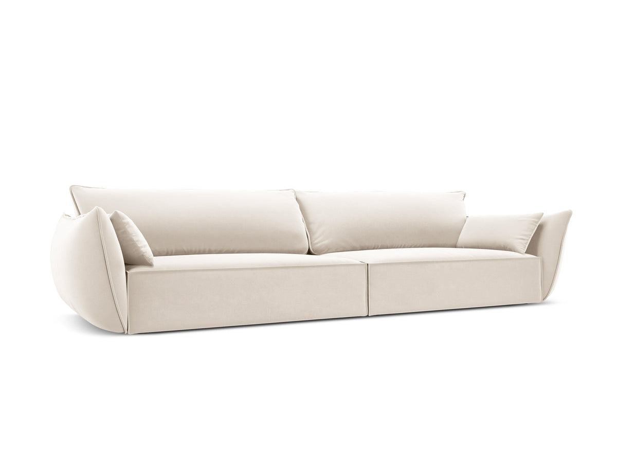 Kaelle Sofa 4 Sitzer in Light Beige-Bluvel präsentiert im Onlineshop von KAQTU Design AG. 4er Sofa ist von Micadoni