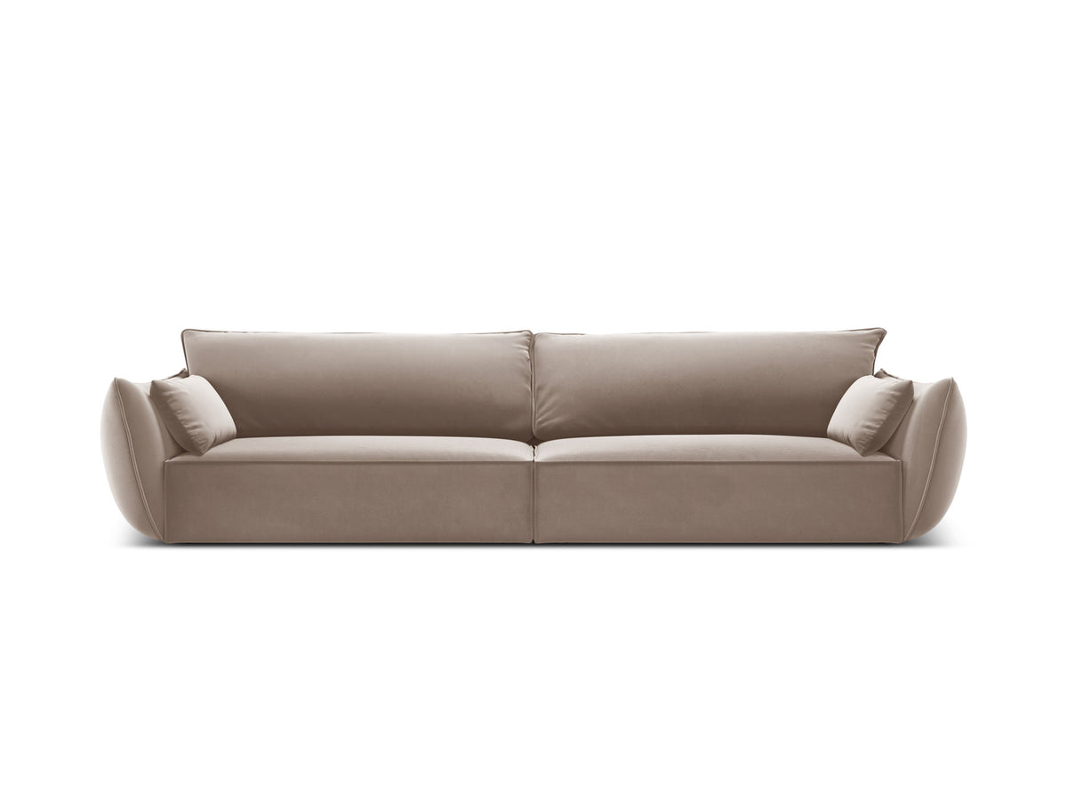 Kaelle Sofa 4 Sitzer in Cappuccino-Bluvel präsentiert im Onlineshop von KAQTU Design AG. 4er Sofa ist von Micadoni
