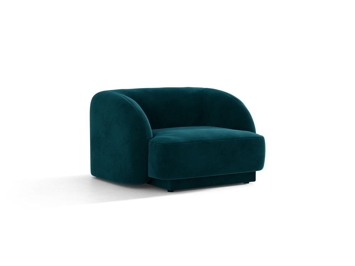 Dunkelbeiger Armsessel Miley von Micadoni mit Bluvel-Stoffbezug, schwarzen Kunststoffbeinen und gepolsterter Rückenlehne, Frontalansicht.