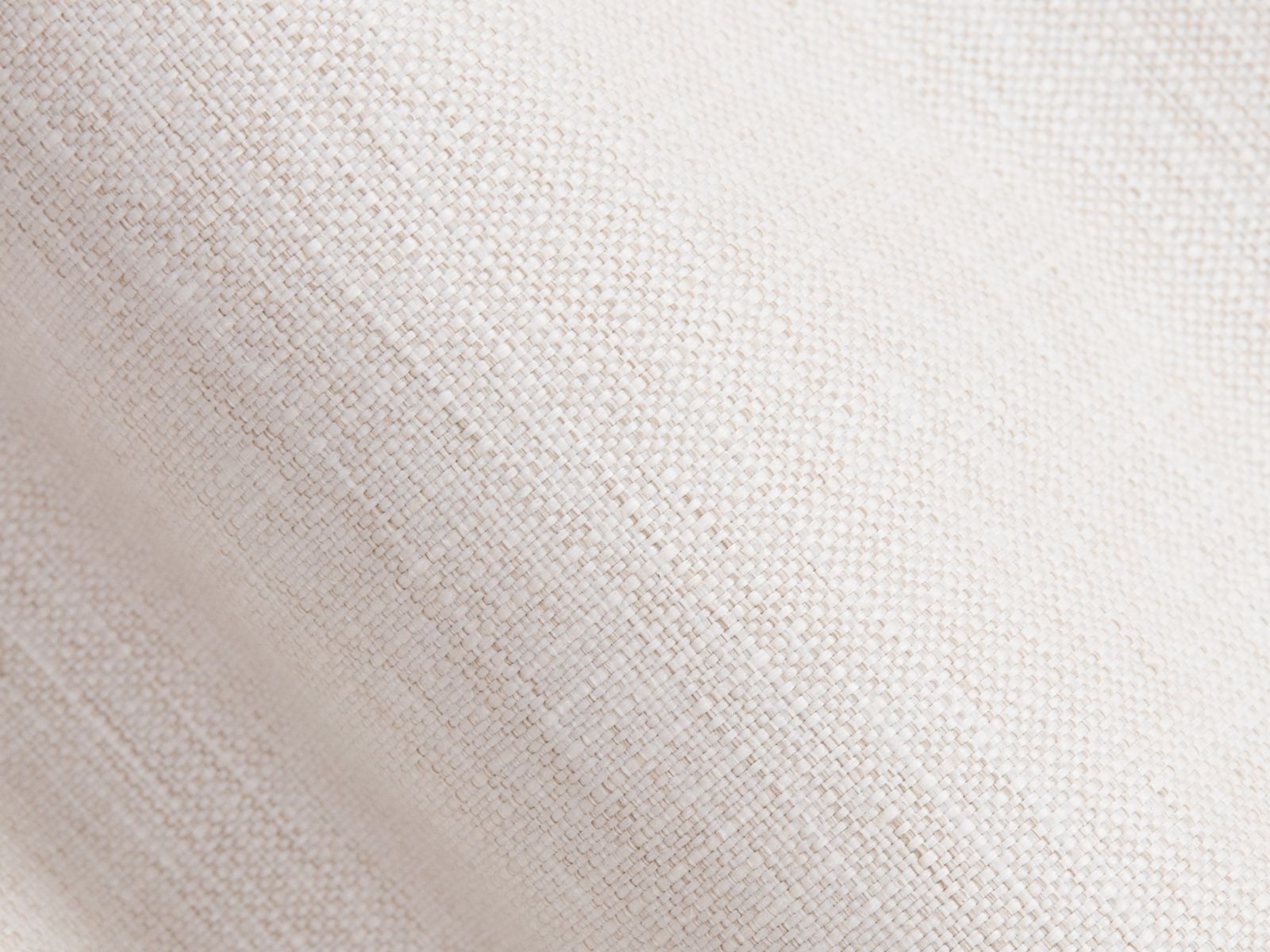 Modernes Bettgestell Whale in reinem Weiß von Micadoni, ideal für einladende Schlafzimmer, vereint Funktionalität und elegantes Design.